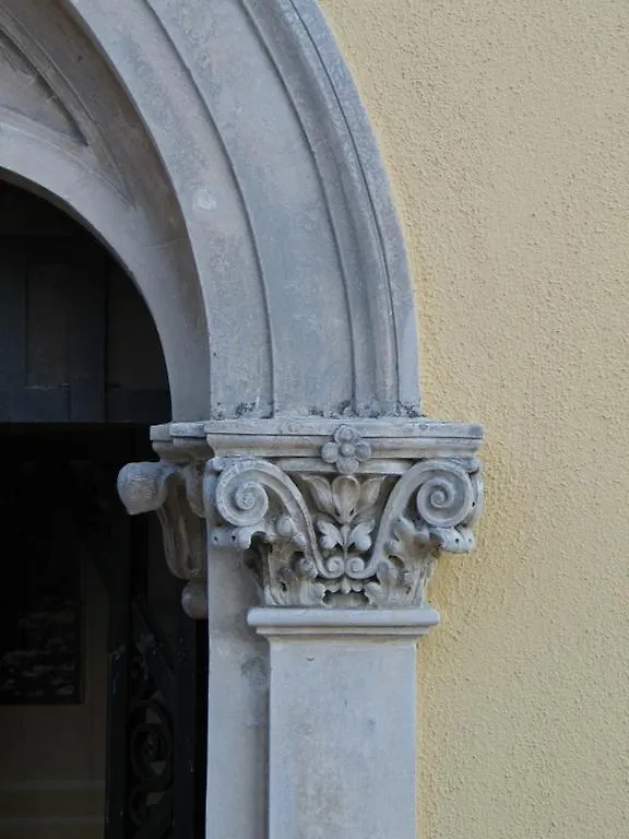 B&B Di Charme Camelie Palazzo Nicotra Riposto Frühstückspension