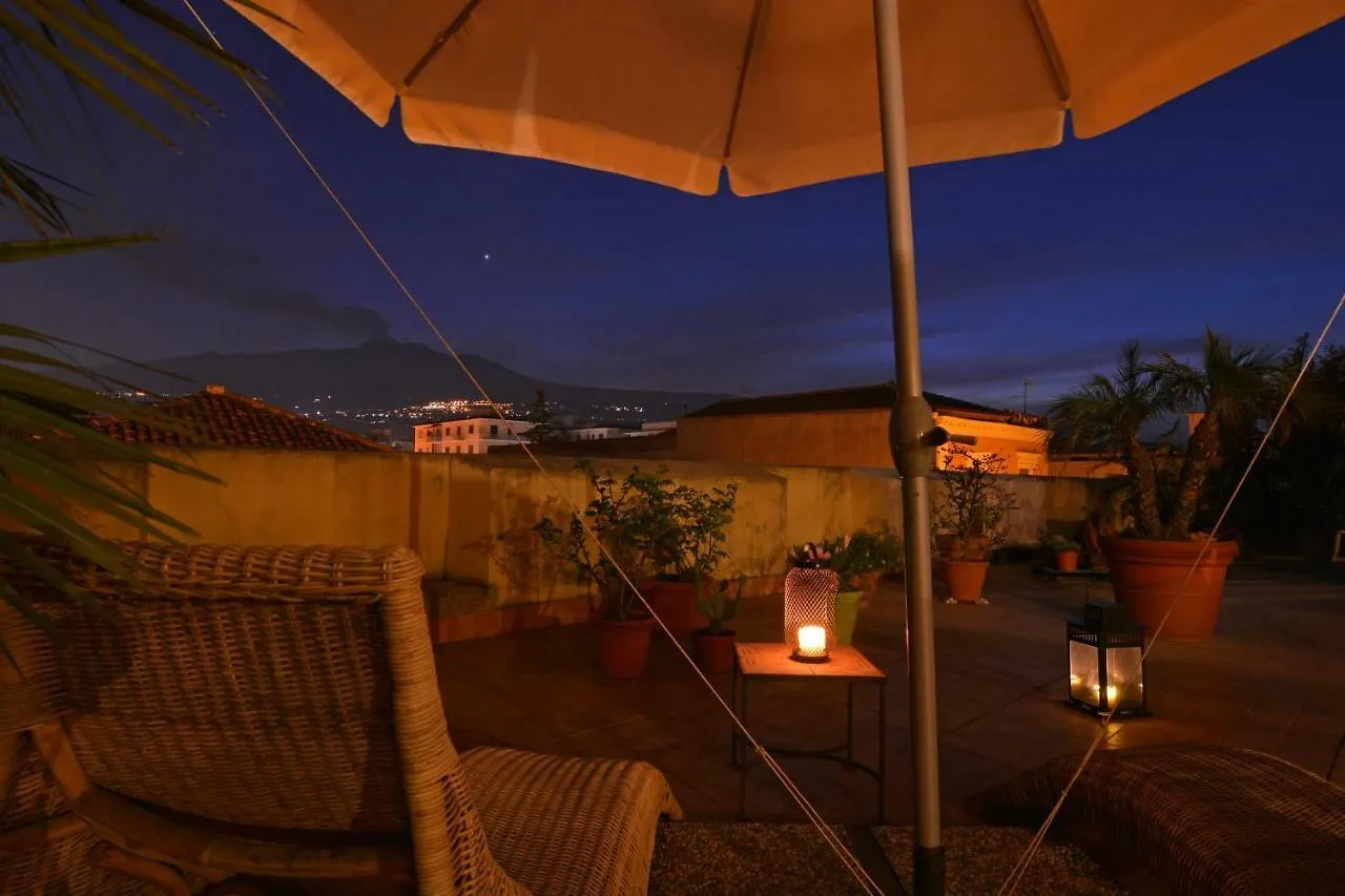 B&B Di Charme Camelie Palazzo Nicotra Riposto Bed & Breakfast