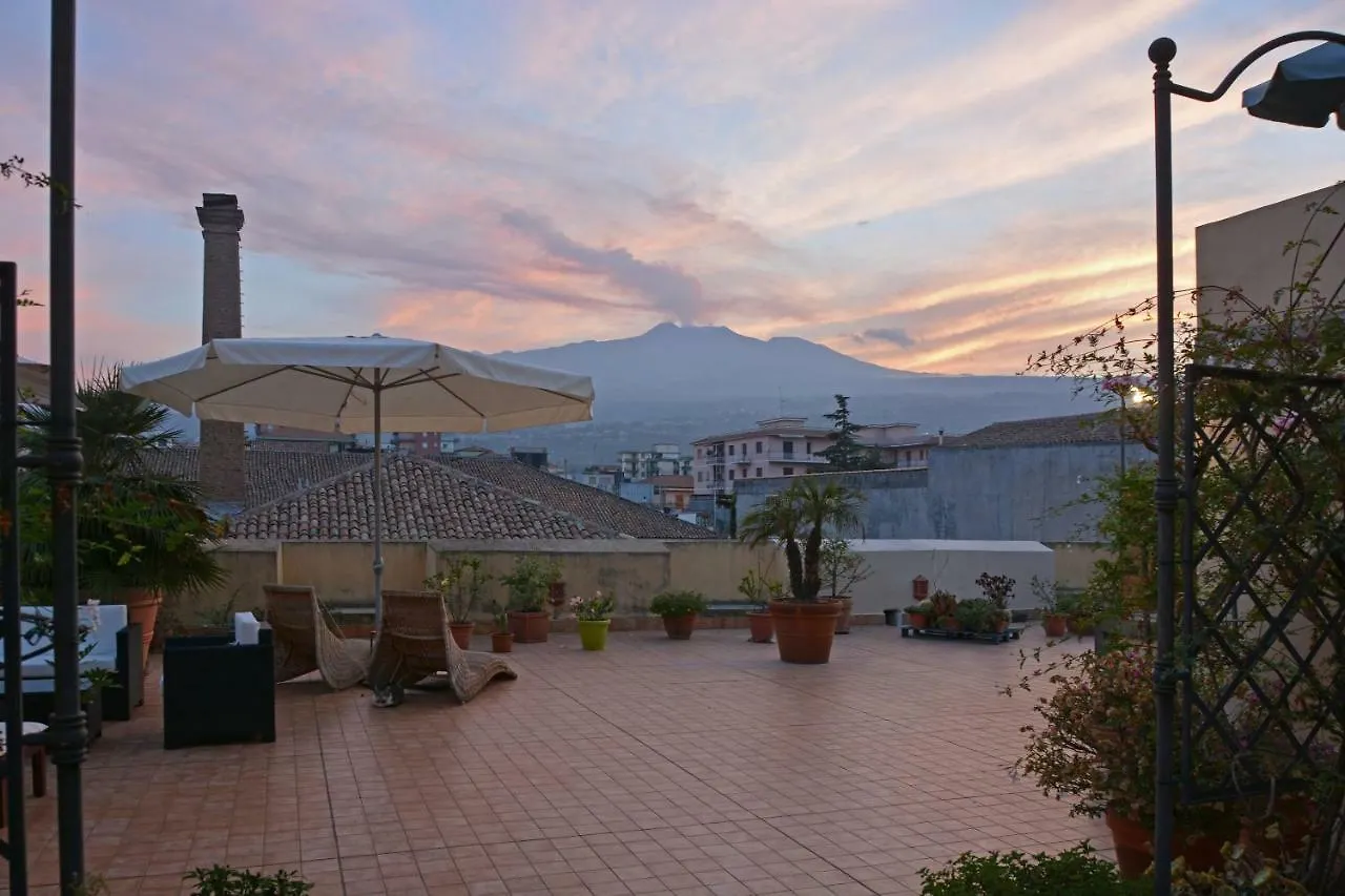 B&B Di Charme Camelie Palazzo Nicotra Riposto