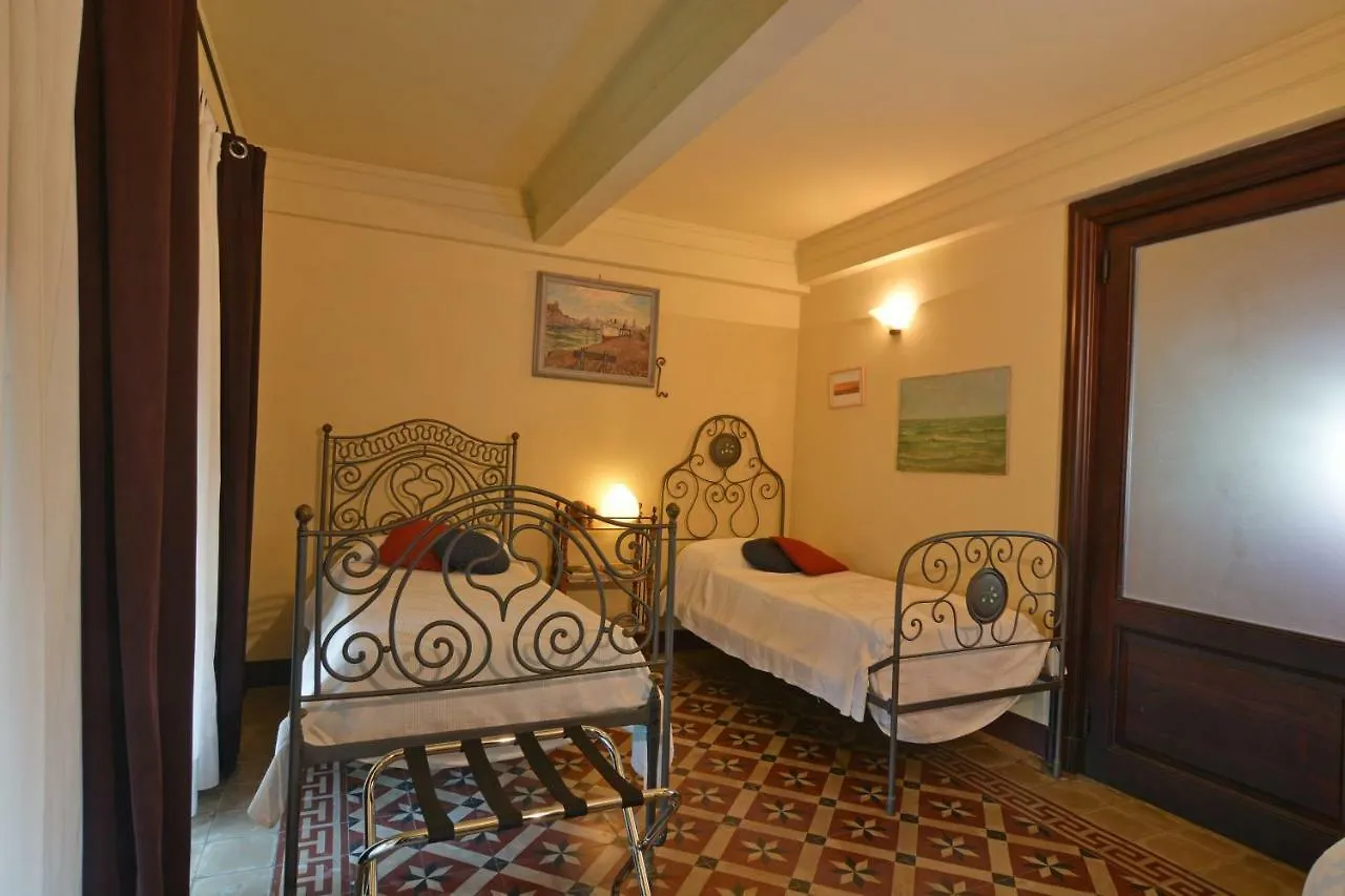 B&B Di Charme Camelie Palazzo Nicotra Riposto Bed & Breakfast